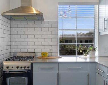 1455 Michigan Avenue - Photo Thumbnail 6