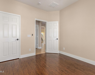 10625 E Knowles Avenue - Photo Thumbnail 32