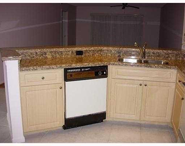 2205 S Cypress Bend Drive - Photo Thumbnail 3