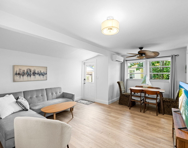 255 Ne 12th Street - Photo Thumbnail 46