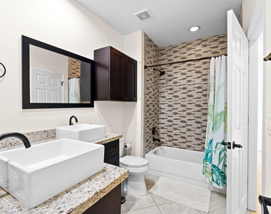 255 Ne 12th Street - Photo Thumbnail 31