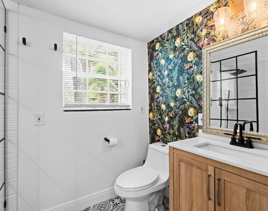 255 Ne 12th Street - Photo Thumbnail 53