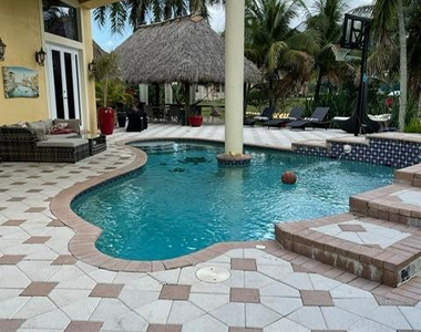 5532 Estate Oak Circle - Photo Thumbnail 3