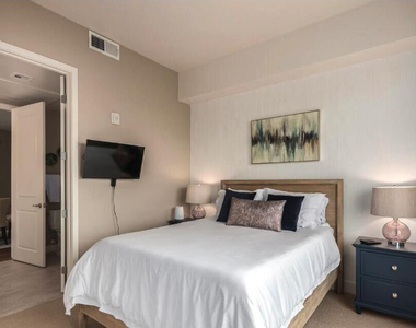 7300 E Earll Drive - Photo Thumbnail 20