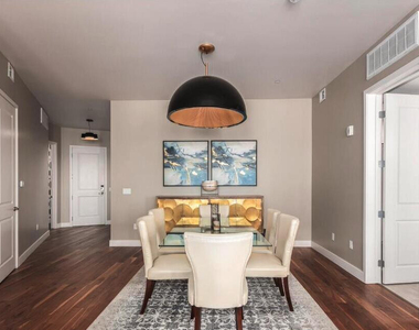 7300 E Earll Drive - Photo Thumbnail 11