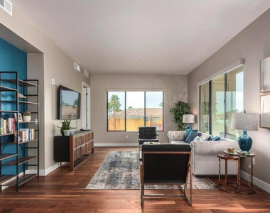 7300 E Earll Drive - Photo Thumbnail 4