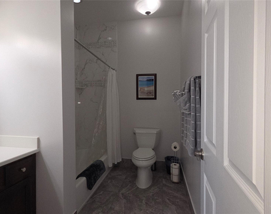 504 W Palm Aire Drive - Photo Thumbnail 13
