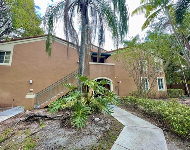 4856 N State Rd 7 - Photo Thumbnail 2