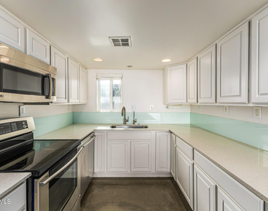 7601 E 2nd Street - Photo Thumbnail 15