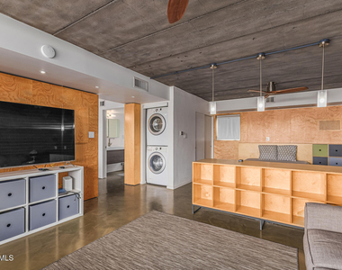 7601 E 2nd Street - Photo Thumbnail 8