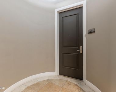 2211 E Camelback Road - Photo Thumbnail 40