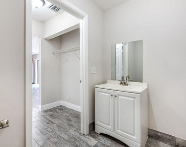 1755 N Congress Avenue - Photo Thumbnail 15