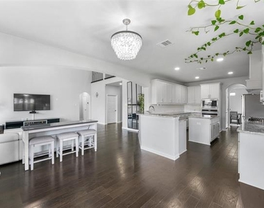 3217 Austin Bayou Trail - Photo Thumbnail 17