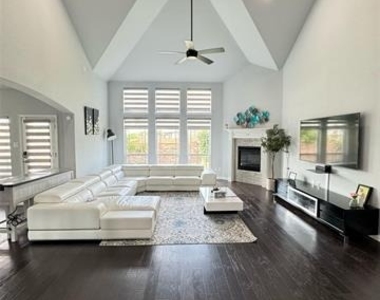 3217 Austin Bayou Trail - Photo Thumbnail 3