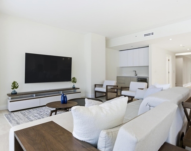 3100 N Ocean Drive N - Photo Thumbnail 13