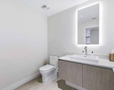 3100 N Ocean Drive N - Photo Thumbnail 1
