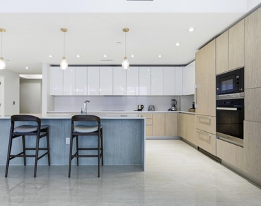 3100 N Ocean Drive N - Photo Thumbnail 12