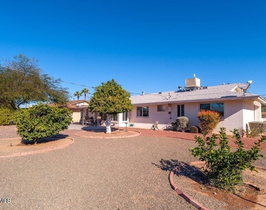10729 W Sun City Boulevard - Photo Thumbnail 10