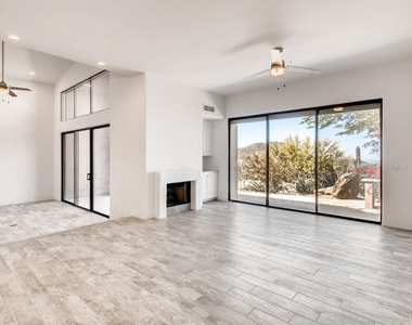 11015 E Desert Vista Drive - Photo Thumbnail 5