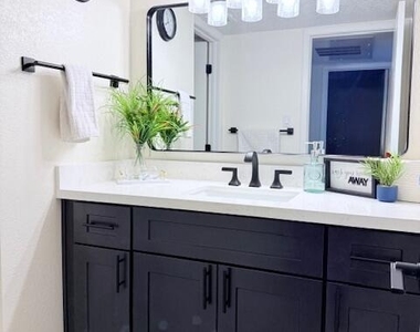5995 N 78th Street - Photo Thumbnail 17