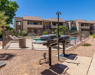 5995 N 78th Street - Photo Thumbnail 23