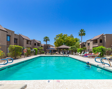 5995 N 78th Street - Photo Thumbnail 1