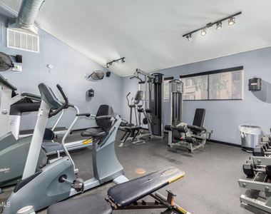 5995 N 78th Street - Photo Thumbnail 3