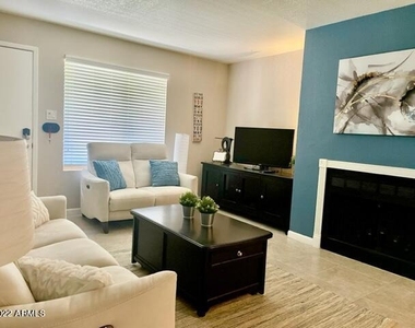 5995 N 78th Street - Photo Thumbnail 5
