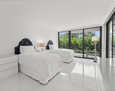 2580 S Ocean Boulevard - Photo Thumbnail 21
