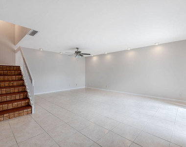 1773 N Congress Avenue - Photo Thumbnail 6