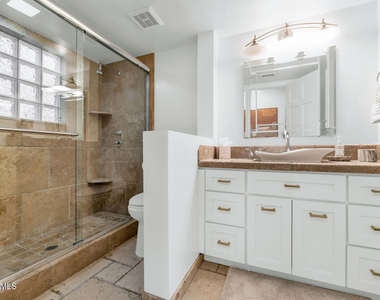 6198 N 28th Place - Photo Thumbnail 18