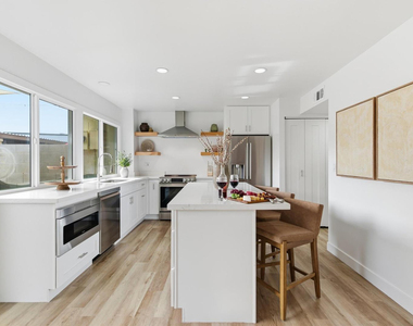 4308 N Parkway Avenue - Photo Thumbnail 9