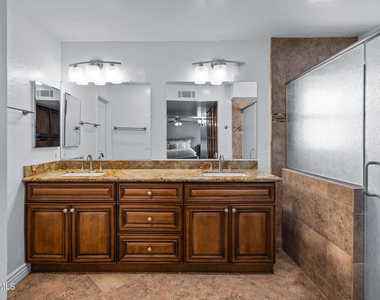 7118 E Buena Terra Way - Photo Thumbnail 28