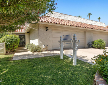 7118 E Buena Terra Way - Photo Thumbnail 4