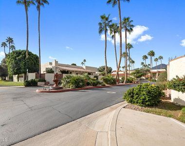 7118 E Buena Terra Way - Photo Thumbnail 43