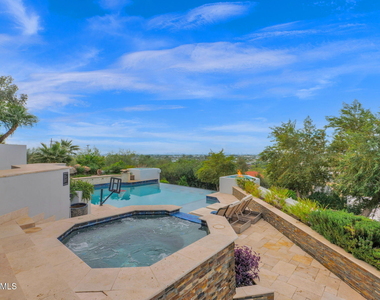 5632 N Camelback Canyon Drive - Photo Thumbnail 5