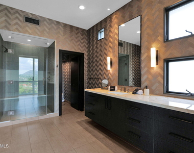 5632 N Camelback Canyon Drive - Photo Thumbnail 32