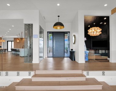5632 N Camelback Canyon Drive - Photo Thumbnail 11