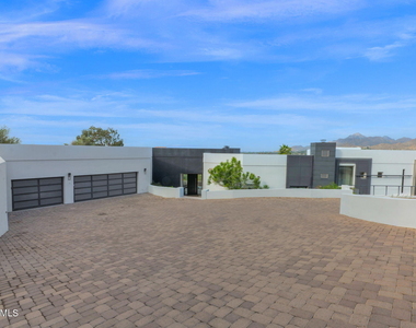 5632 N Camelback Canyon Drive - Photo Thumbnail 8