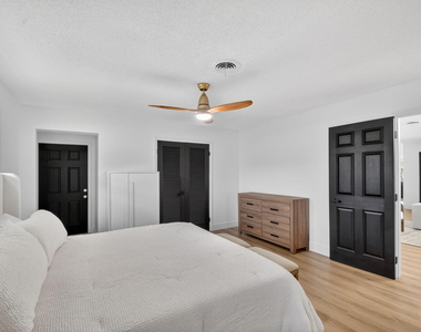 1221 Singer Drive - Photo Thumbnail 13