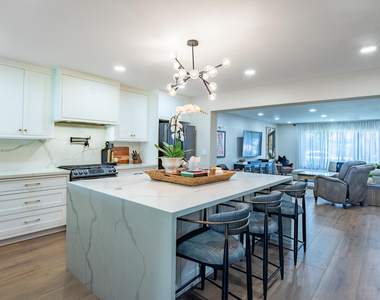 335 Franklin Road - Photo Thumbnail 10
