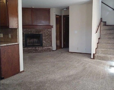 4107 Heritage Place Drive - Photo Thumbnail 5