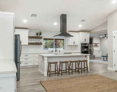 1641 W Evans Drive - Photo Thumbnail 15