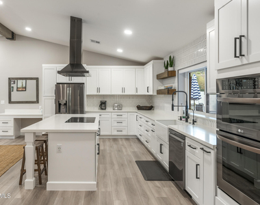 1641 W Evans Drive - Photo Thumbnail 19