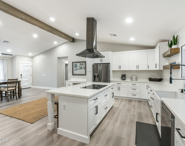 1641 W Evans Drive - Photo Thumbnail 20