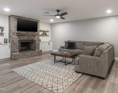 1641 W Evans Drive - Photo Thumbnail 22