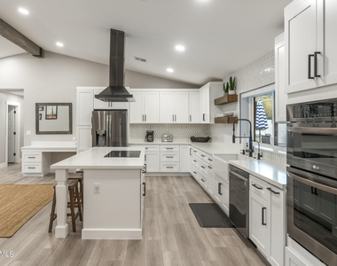 1641 W Evans Drive - Photo Thumbnail 18