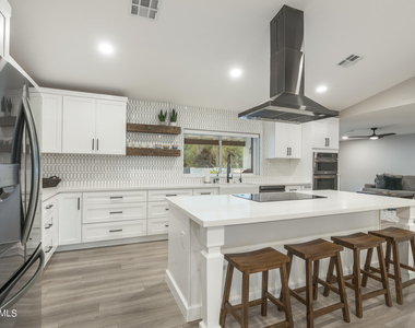 1641 W Evans Drive - Photo Thumbnail 6