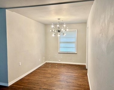 1702 W Britton Road - Photo Thumbnail 9