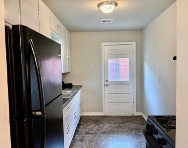 1702 W Britton Road - Photo Thumbnail 13